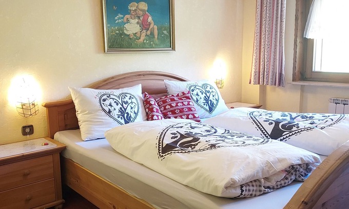 Zell am Harmersbach Apartment | Apartment 'Schäfchen' with Shared Garden and Wi-Fi