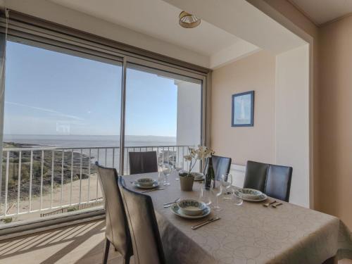 Vaux-sur-Mer Apartment | Apartment Saint Sordelin by Interhome