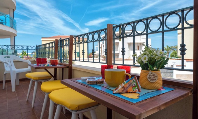 Lido Apartment | Apartment San Giovanni Lido Close to the Beach with Sea View, Wi-Fi & Balcony