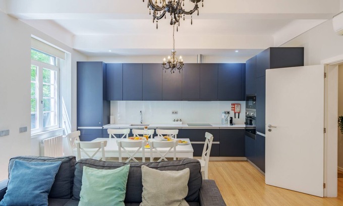 Centro / Baixa Villa | Apartment Saragossa - Three Bedroom Villa, Sleeps 8