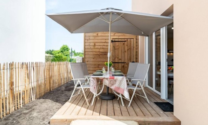 Mimizan-Plage Apartment | Apartment SC H01 by Interhome