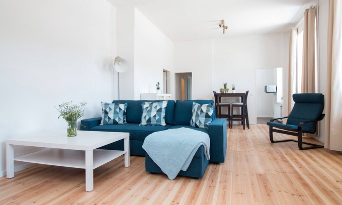Gluecksburg Apartment | Apartment 'Schloss Glücksburg' with Lake View, Private Garden and Wi-Fi