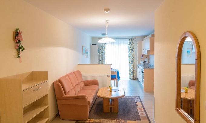 Deggenhausertal Apartment | Apartment 'Schlüsselblume' with Shared Garden, Wi-Fi and Air Conditioning