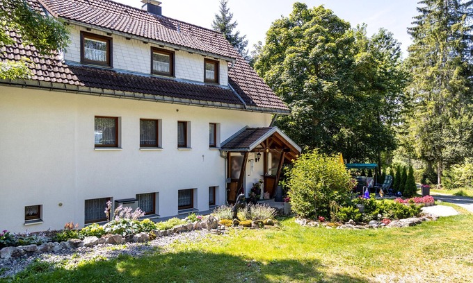 Saig Apartment | Apartment 'Schwarzwaldglück' with Mountain View, Terrace and Wi-Fi