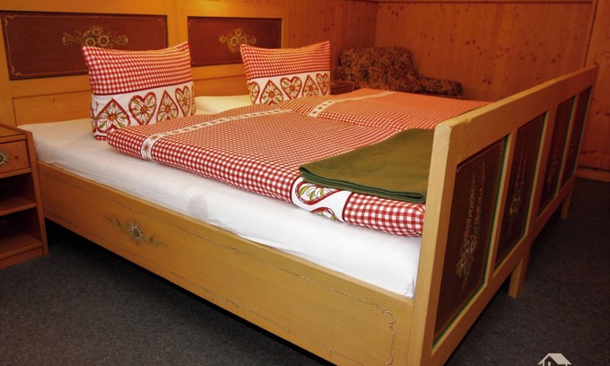 Todtnauberg Apartment | Apartment 'Schwarzwald' with Shared Terrace, Shared Garden and Wi-Fi