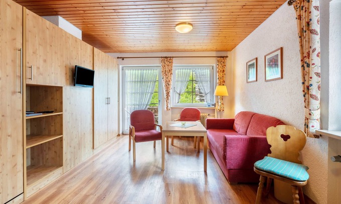 Todtnau Apartment | Apartment 'Schwarzwald' with Terrace and Wi-Fi