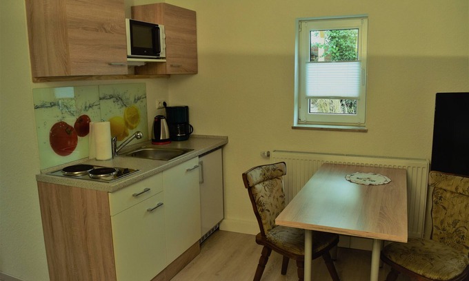 Leubnitz-Neuostra Apartment | Apartment Seebachstrasse