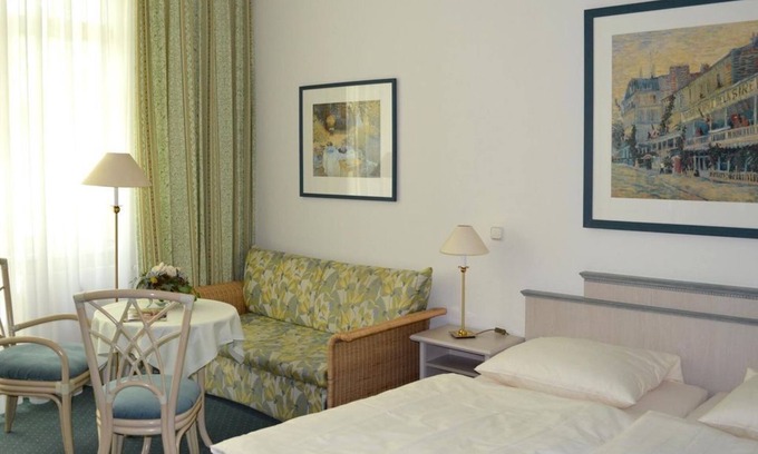 Bad Pyrmont Apartment | Apartment, shower, toilet, type 5 - Hauptallee apartments