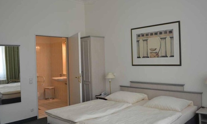 Bad Pyrmont Apartment | Apartment, shower, toilet, type 4 - Hauptallee apartments