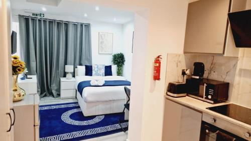 South Harrow Apartment | Apartment - Sleeps 2 & Free Parking