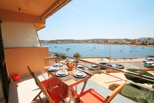 L'Escala Apartment | Apartment Sofia