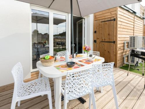 Mimizan-Plage Apartment | Apartment Soleil Couchant B03 by Interhome