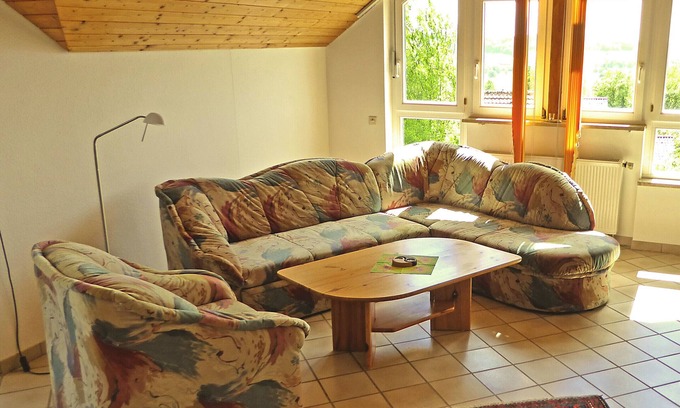 Frickingen Apartment | Apartment 'Sonntag' with Mountain View, Balcony and Wi-Fi