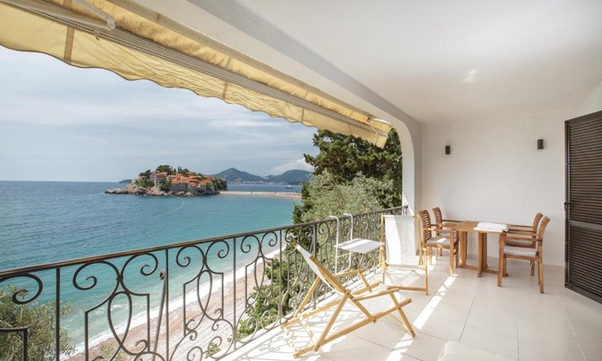 Sveti Stefan Apartment | Apartment Stefan