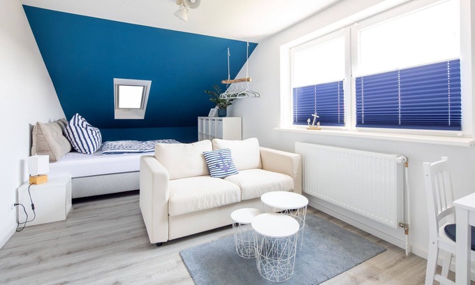 Schillig Apartment | Apartment Steuerbord in Schillg, walking distance to the beach, WLAN, parking, Sky