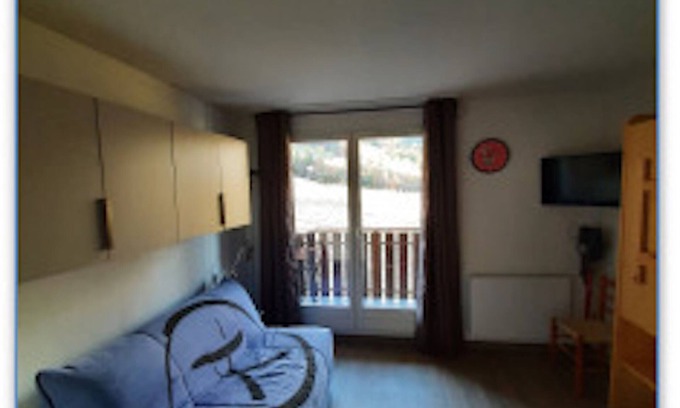 Bernex Apartment | Apartment 'Studio Pied Des Pistes - Bernex' with Mountain View and Balcony