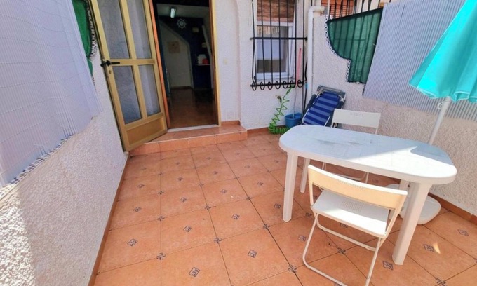 Santa Pola House | Apartment 'Sunflower Playa Lisa' with Private Terrace, Balcony