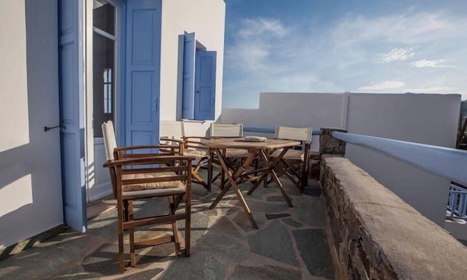 Livadi Apartment | Apartment 'Superior' with Balcony