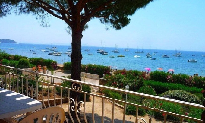 La Londe-les-Maures Apartment | APARTMENT T2 * 4 p 10m from the BEACH with SEA VIEW & HEATED SWIMMING POOL (6)