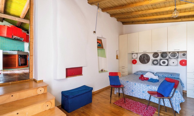 Montesano Salentino Apartment | Apartment 'Tramonto D'Arte' with Private Terrace, Wi-Fi and Air Conditioning