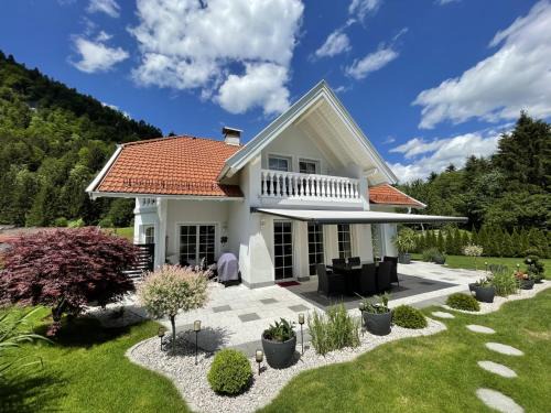 Koessen Apartment | Apartment Tinney