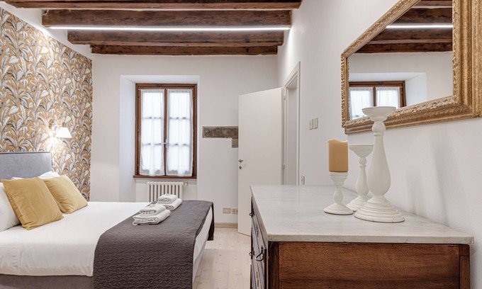 Duomo Apartment | Apartment 'Tornabuoni City Center Florence' with Wi-Fi and Air Conditioning