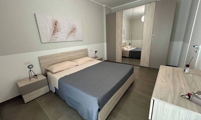 Santa Caterina Apartment | Apartment 'Tramontana' with Private Terrace, Wi-Fi and Air Conditioning