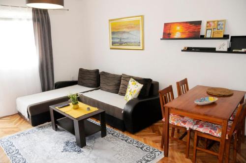 Golubovina Apartment | Apartment Tri Vile