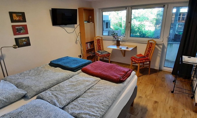 Umkirch Apartment | Apartment 'Tuniberg' with Wi-Fi