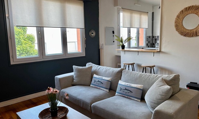 Lorient Apartment | Apartment 'Ty Foch' with Wi-Fi