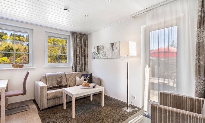 Ortsmitte Apartment | Apartment 'Typ 3' with Shared Garden, Balcony and Wi-Fi