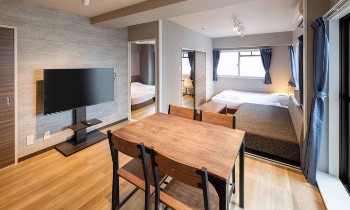 Naniwa Apartment | Apartment Type C double bed x 1 single bed x 2 - 10C/Osaka Ōsaka