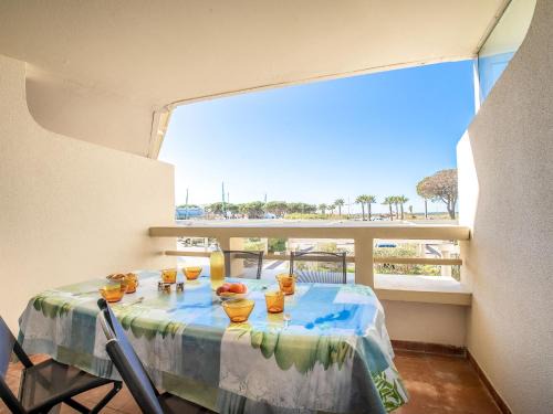 Le Grau-Du-Roi Apartment | Apartment Ulysse Port de Plage by Interhome