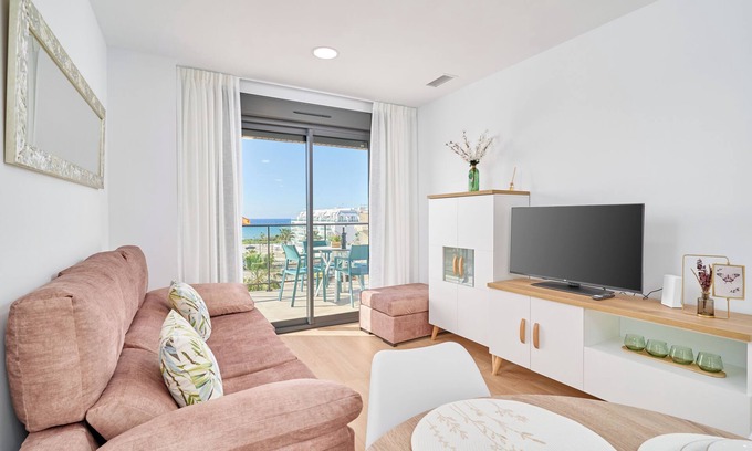 Los Llanos Apartment | Apartment 'Un Sueño Hecho Realidad En Torrox' with Sea View, Wi-Fi and Air Conditioning