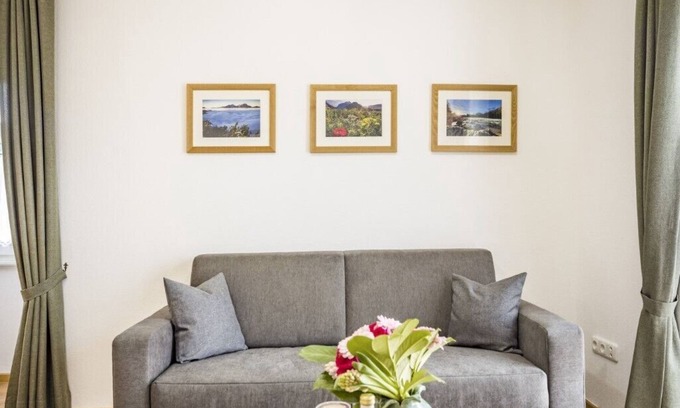 Bad Reichenhall Apartment | Apartment UNTERSBERG: 2-room apartment for 1-2 persons, glass-roofed balcony