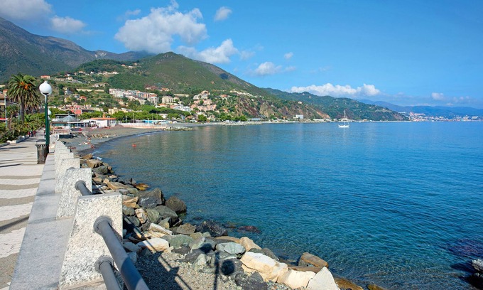 Arenzano Apartment | Apartment "Valeria 2 - Arenzanohost" with Sea View, Terrace & Wi-Fi