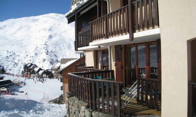 Valmeinier Apartment | Apartment Valmeinier 1800: quiet, terrace, ski-in ski-out and view on the piste