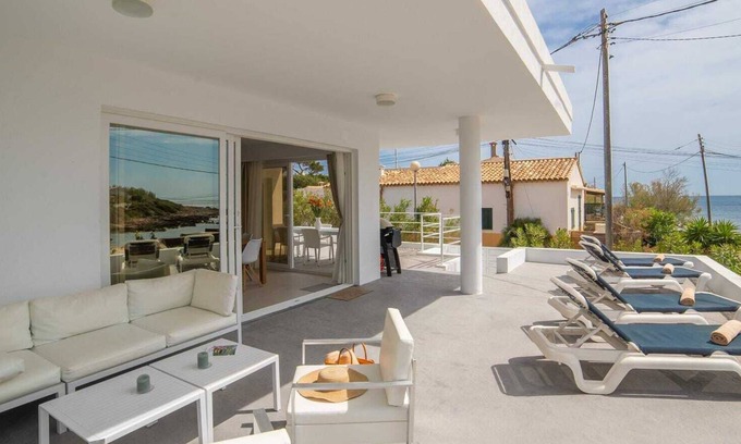 Pedruscada Apartment | Apartment 'Villa Na Pilena' with Sea View, Wi-Fi and Air Conditioning