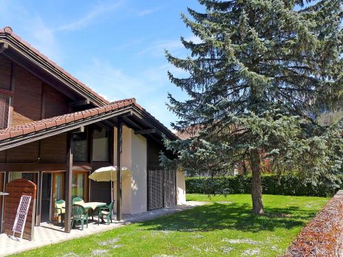 Wilderswil Apartment | Apartment von Allmen by Interhome