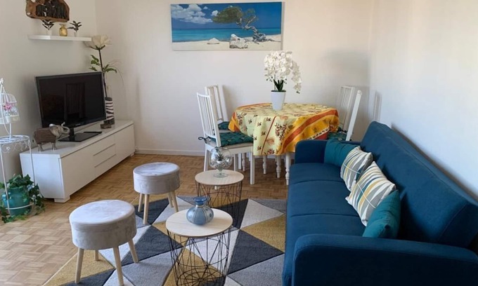 Champigny-sur-Marne Apartment | Apartment with balcony near Paris & Disneyland