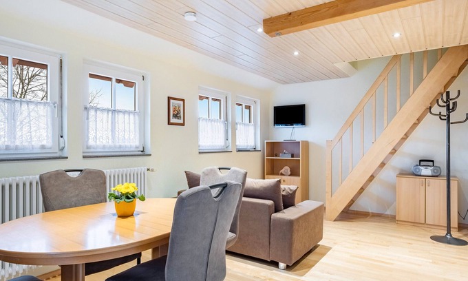 Oberwolfach Apartment | Apartment 'Wiesenblick' with Mountain View, Shared Pool and Shared Garden