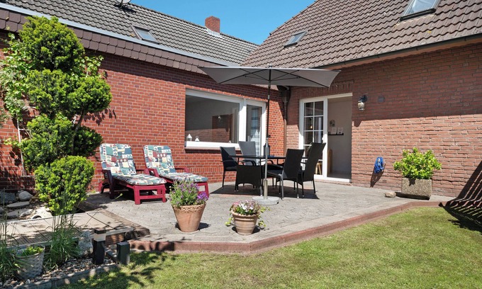 Grosefehn Apartment | Apartment 'Wilma Spetzerfehn' with Private Terrace, Private Garden