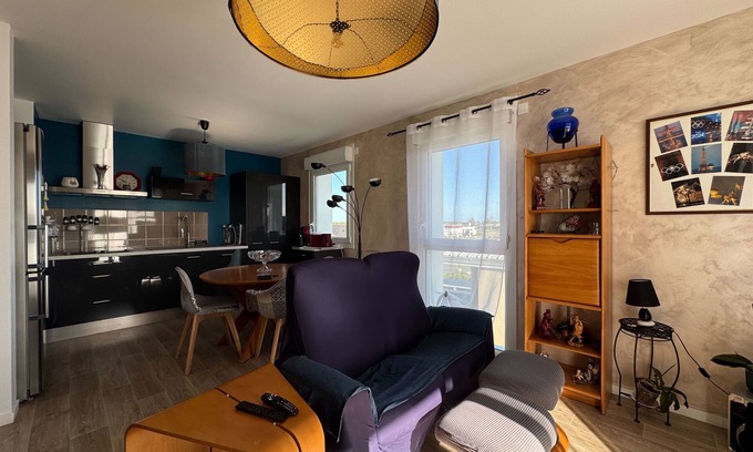 Bieville-Beuville Apartment | Apartment with balcony in Biéville-Beuville