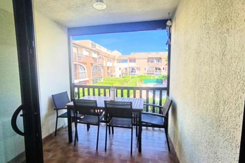 Les Arenes Apartment | Apartment with balcony 800 meters from the sea