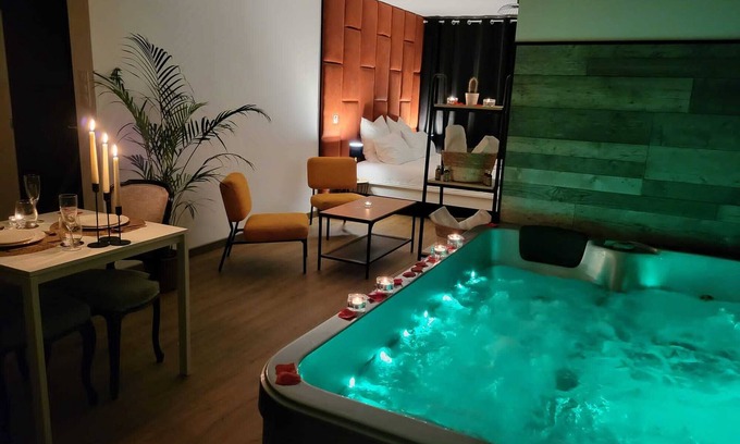Marsannay-la-Cote Apartment | Apartment with jacuzzi close to the route des grands crus