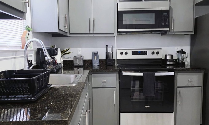 Weslaco Apartment | Apartment With 3 Bedrooms 40 Minutes From South Padre
