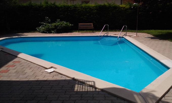 Siofok Aranypart Apartment | Apartment with air-conditioner next to pool with 2 floors, beach 120m, free WIFI
