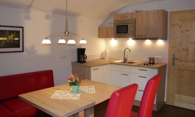 Gmain Apartment | Apartment with 1 bedroom and eat-in kitchen for 1-2 persons, 40 sqm