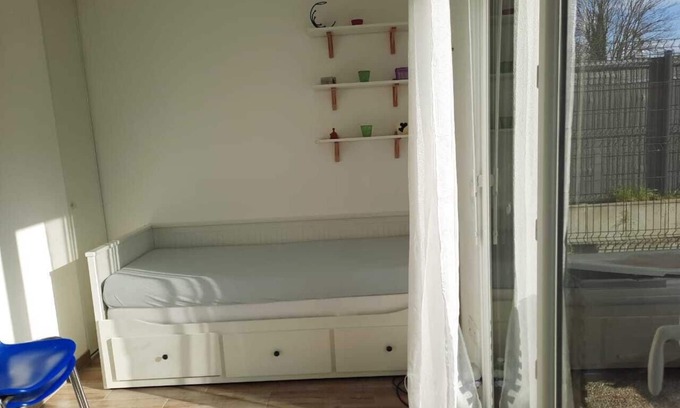 Epinay-sur-Seine Apartment | Apartment with garden 5 minutes from the LAC and CASINO D'ENGHAIN-LES-BAINS