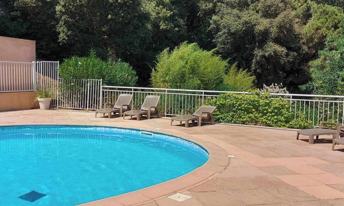 La Garde-Freinet Apartment | Apartment with swimming pool near St Tropez